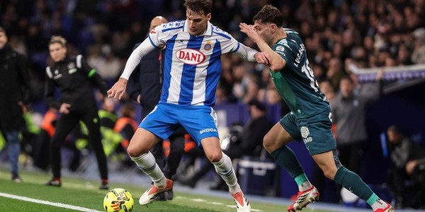 随着西班牙人爆大冷门1-2遭逆转，西甲最新积分榜出炉