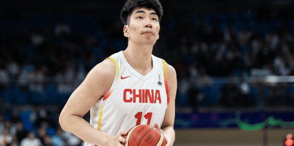 西乙主帅谈余嘉豪!直指防守+对抗+篮板隐患,需进步才能进西甲!