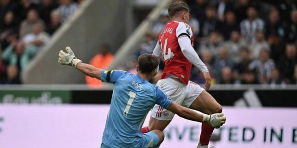 阿森纳女足今夜欧冠全球双冠到手，加时绝杀点燃酋长球场，姑娘们把历史写进传奇章节