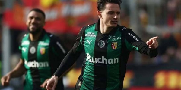 随着大黑马3-0大胜+大巴黎争冠悬了！法甲最新积分榜：3-7名差6分